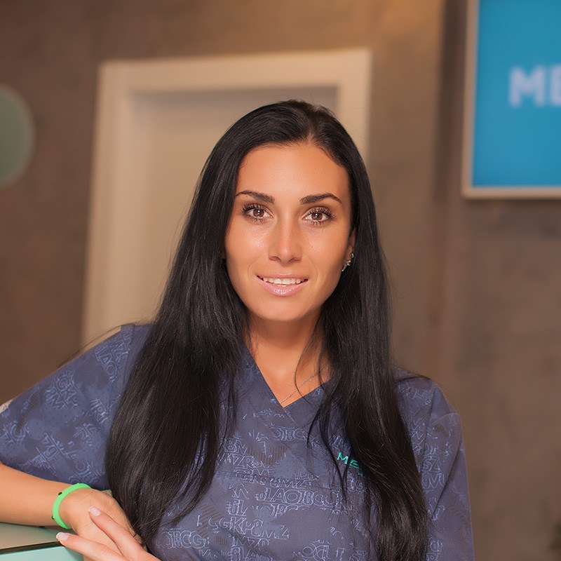 Dr Jasmina Ivić estetski hirurg